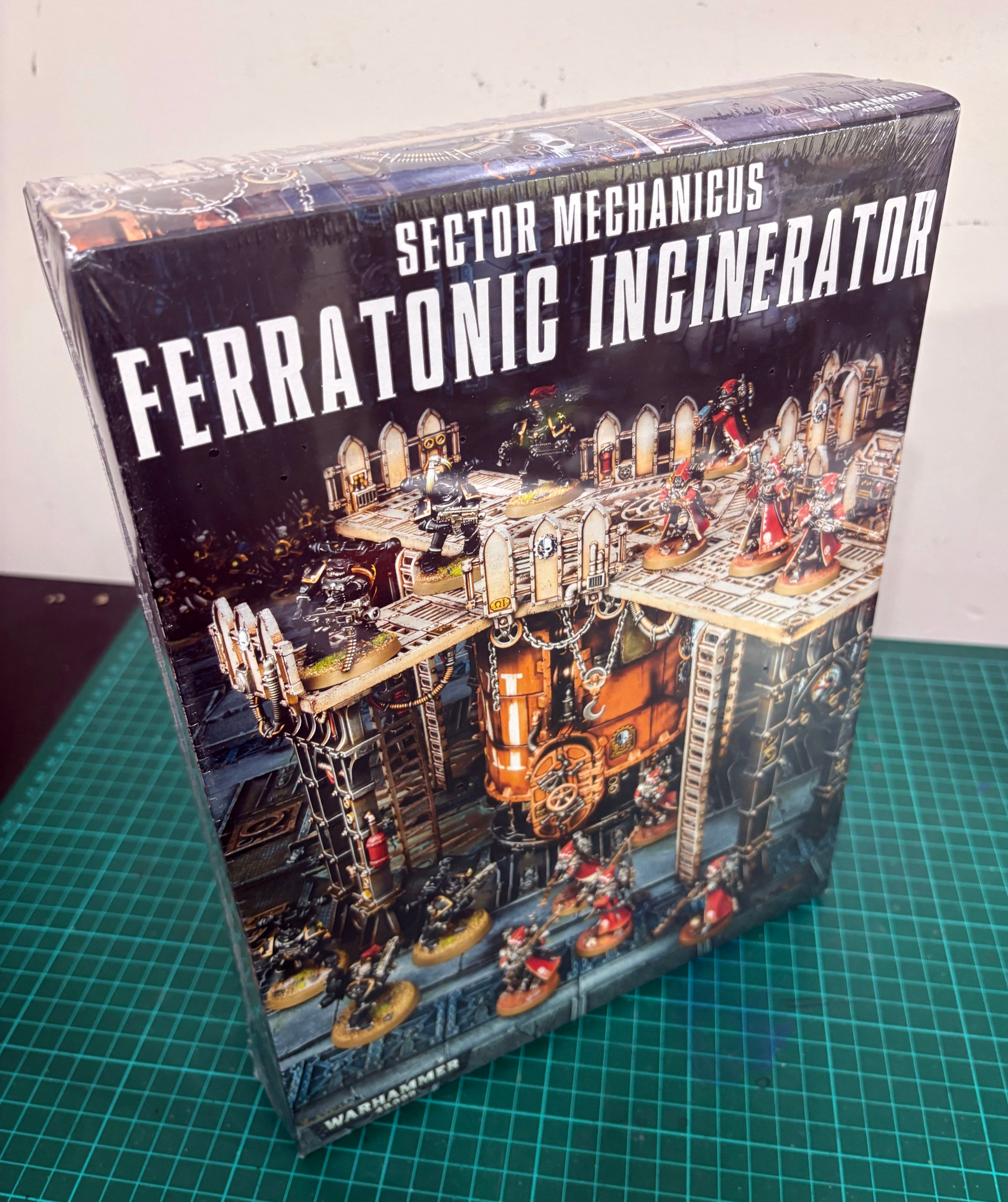 Warhammer 40,000 Sector Mechanicus: Ferratonic Incinerator – OOP Terrain Kit | Factory Sealed