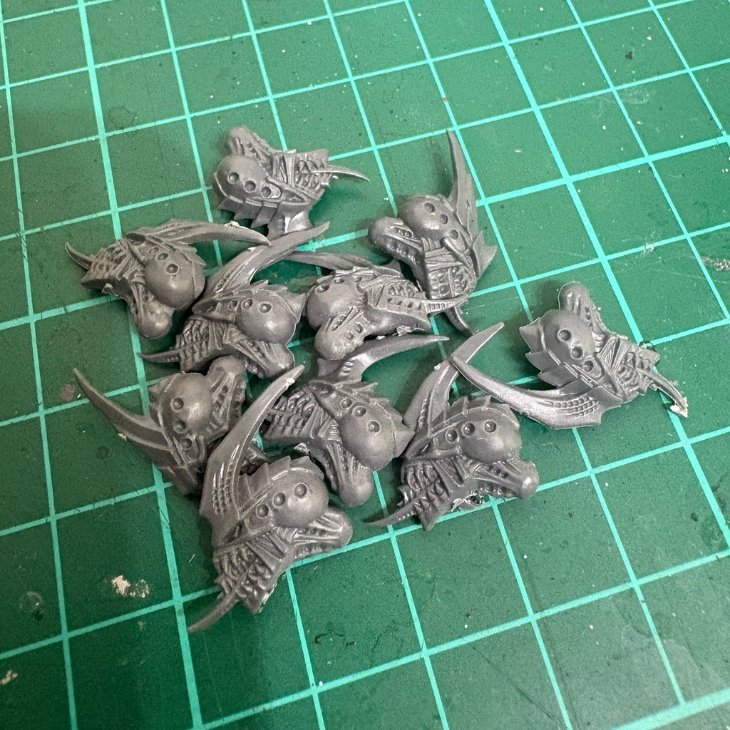 Tyranid Gargoyle Heads Bits Pack – 10x Heads for Warhammer 40K Conversion Kitbash