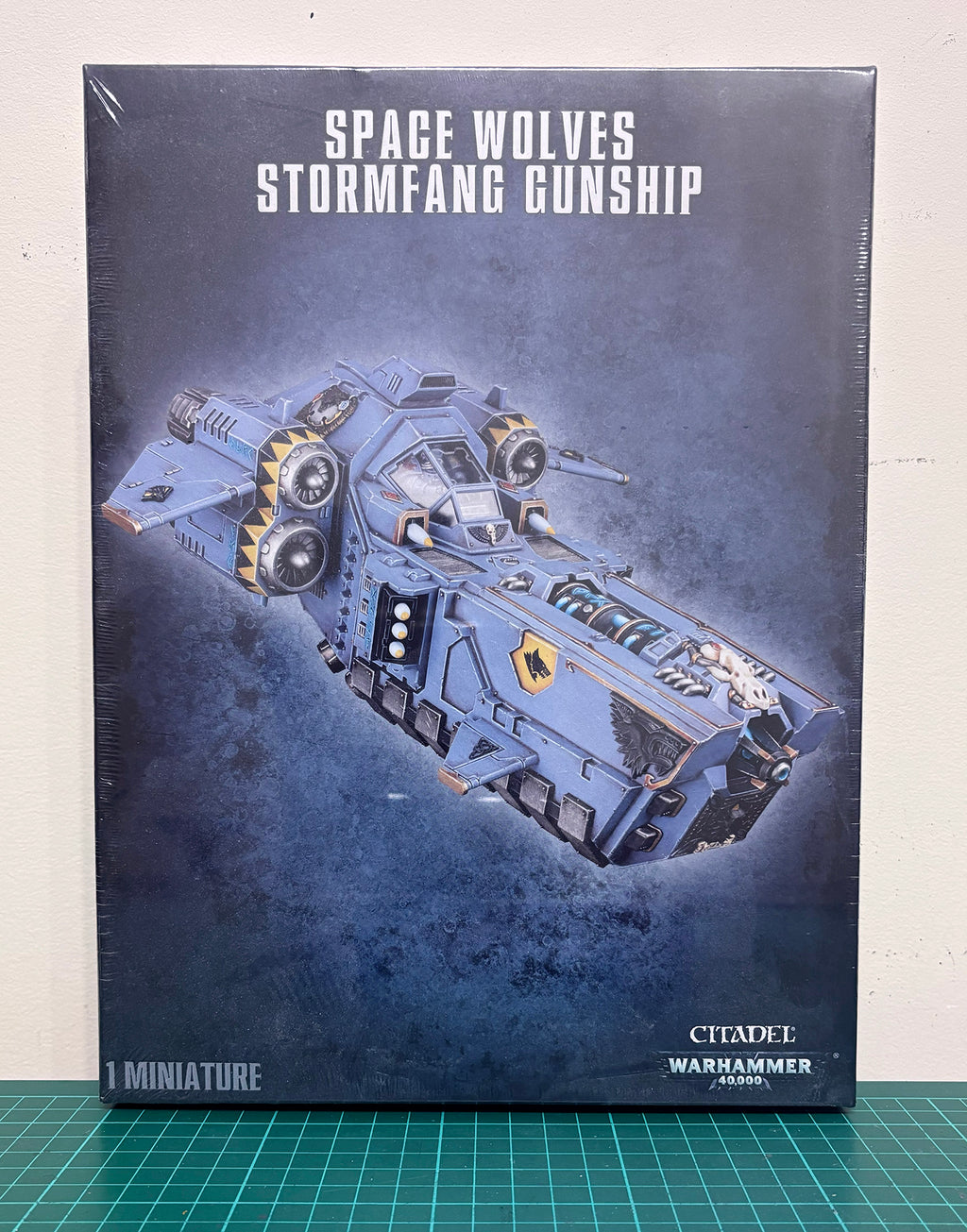 Warhammer 40,000 – Space Wolves Stormfang Gunship | OOP Small Hole in Sealed Box | Citadel Miniature | Rare