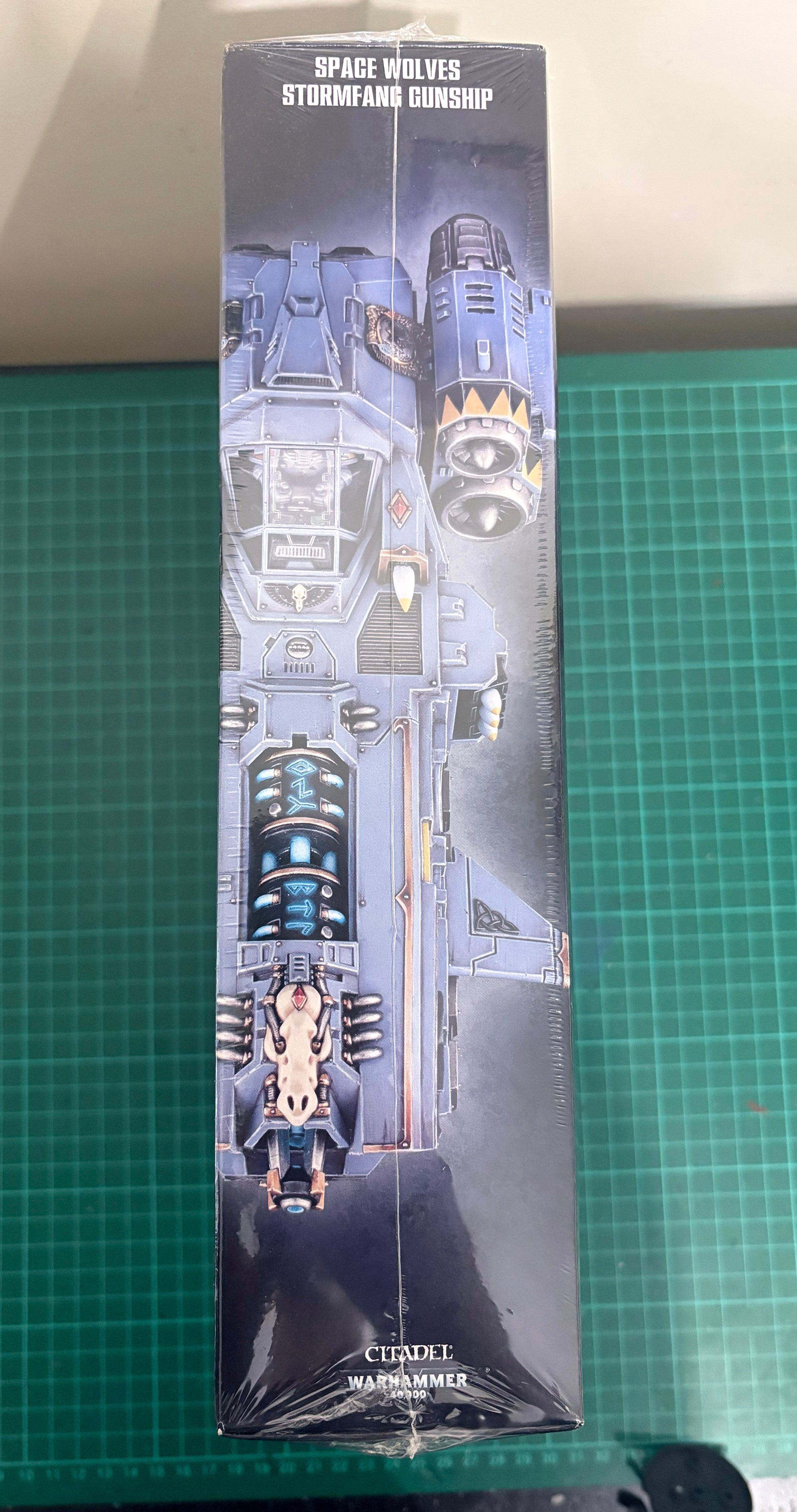 Warhammer 40,000 – Space Wolves Stormfang Gunship | OOP Small Hole in Sealed Box | Citadel Miniature | Rare