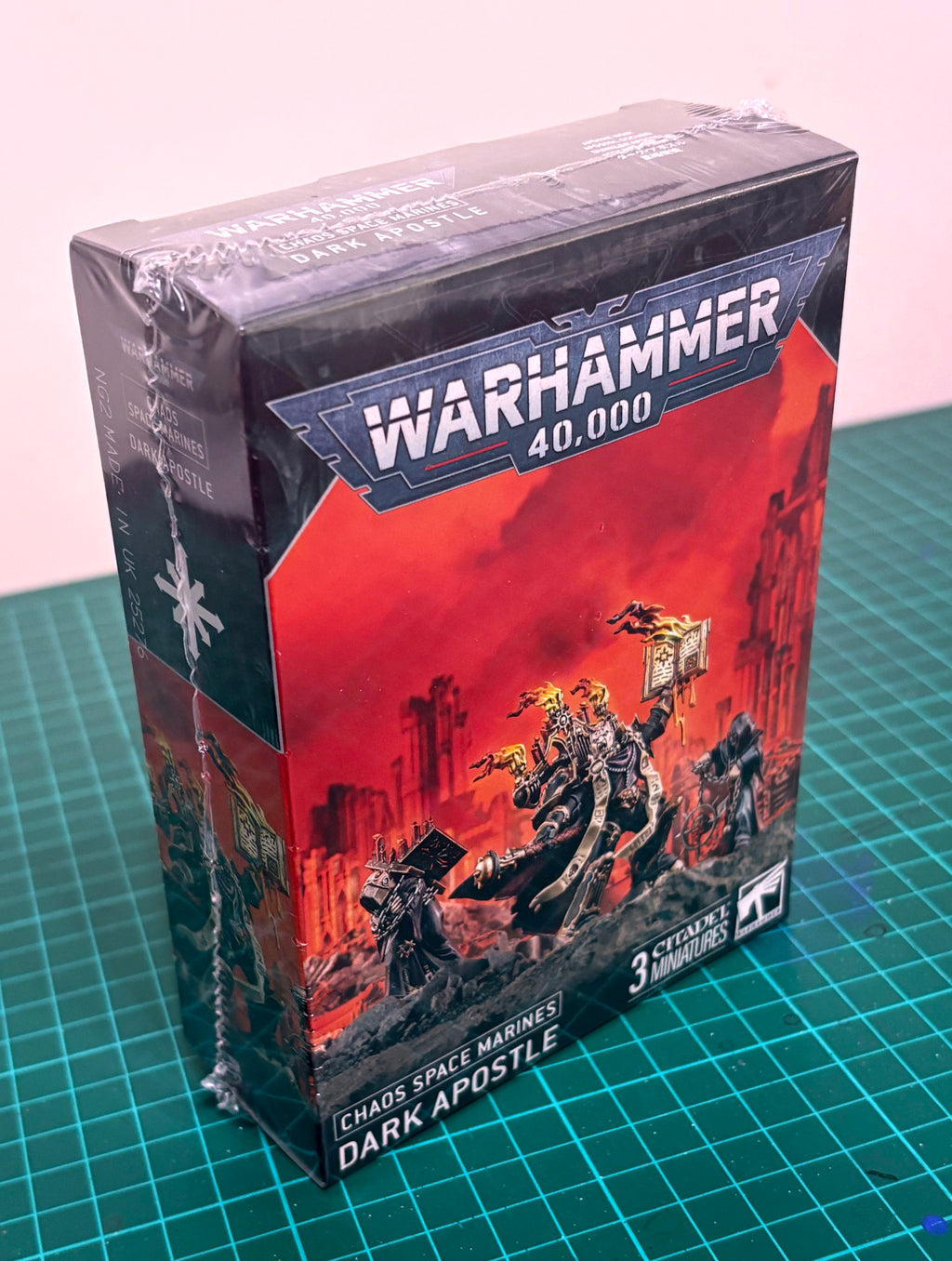 Warhammer 40,000 – Chaos Space Marines: Dark Apostle (Factory Sealed) | Citadel Miniatures