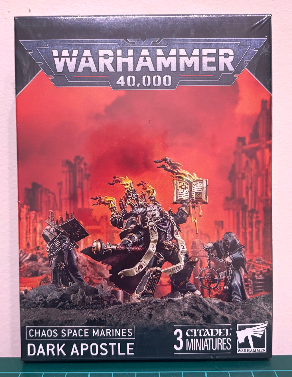 Warhammer 40,000 – Chaos Space Marines: Dark Apostle (Factory Sealed) | Citadel Miniatures
