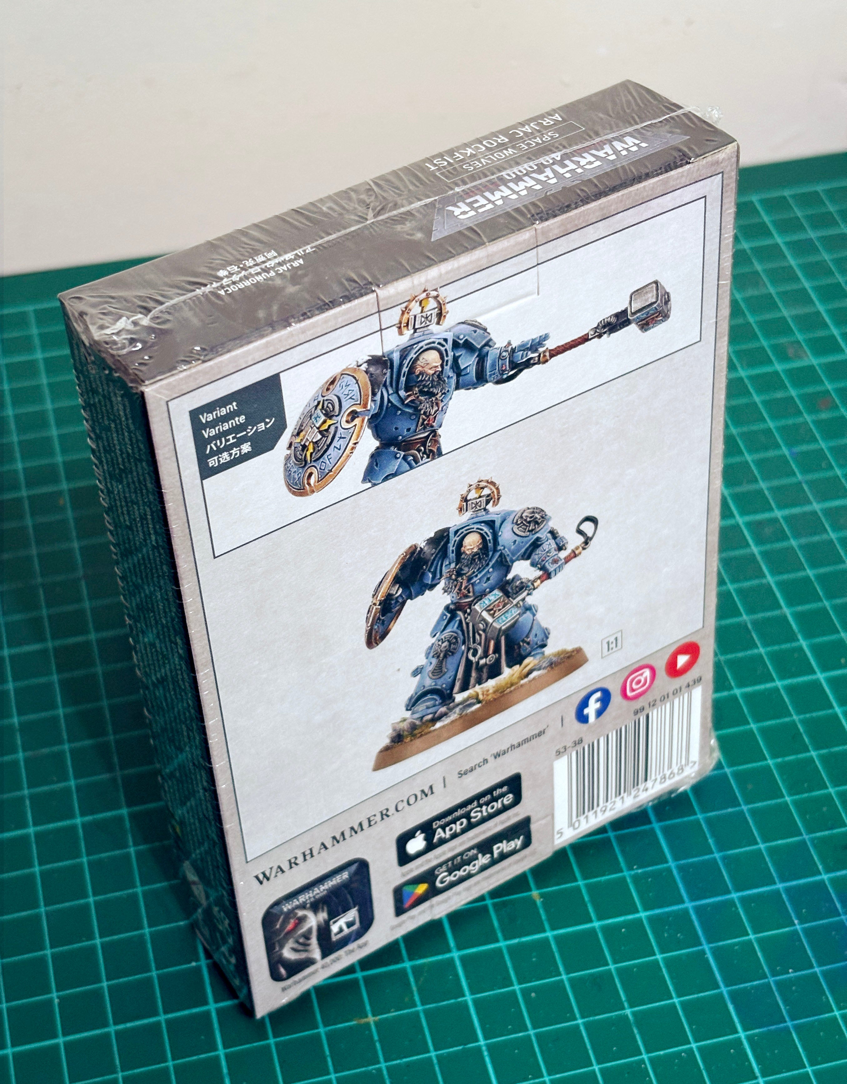 Warhammer 40,000 – Space Wolves Arjac Rockfist | Citadel Miniature | Factory Sealed | Elite Hero