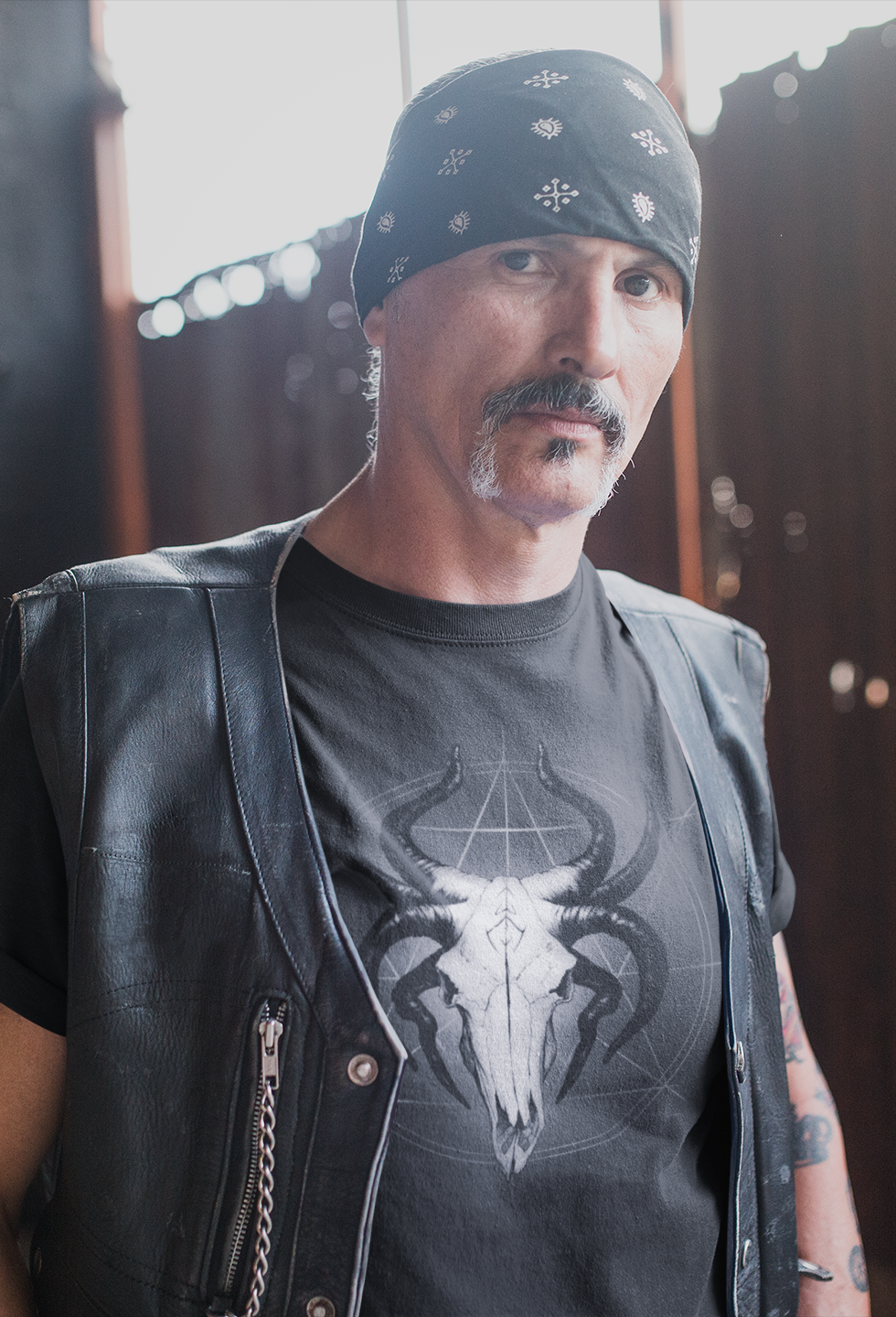 Glowing God of the Void: The Horned Skull Deity T-Shirt