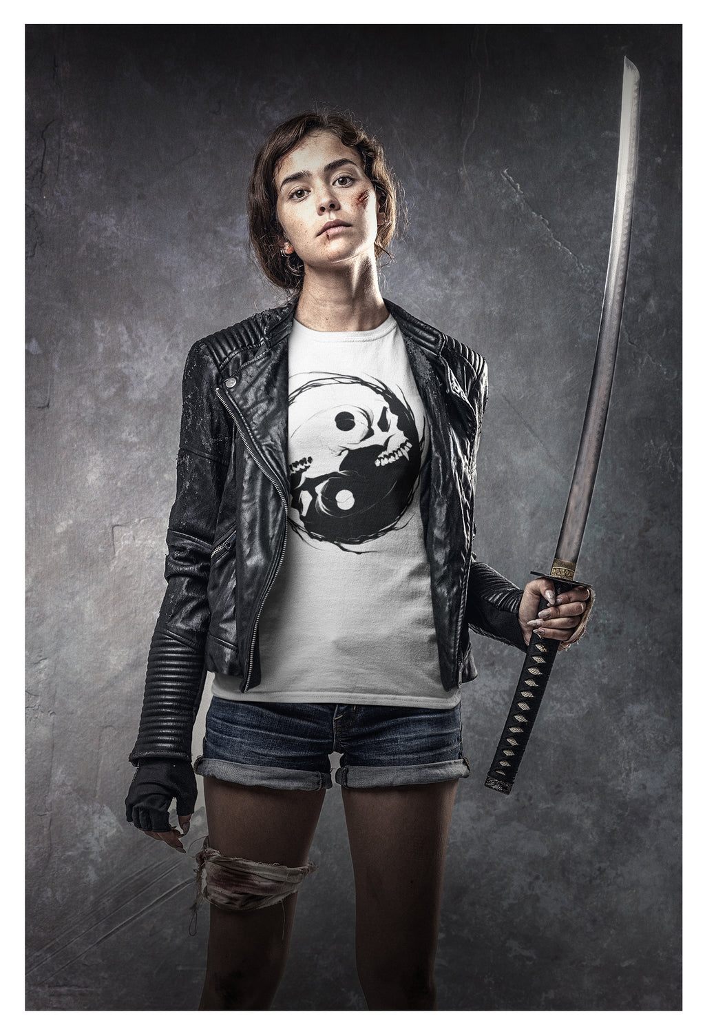 Occult Gothic Vampire Skull Yin Yang Sigil | Essential Cotton T-Shirt Light