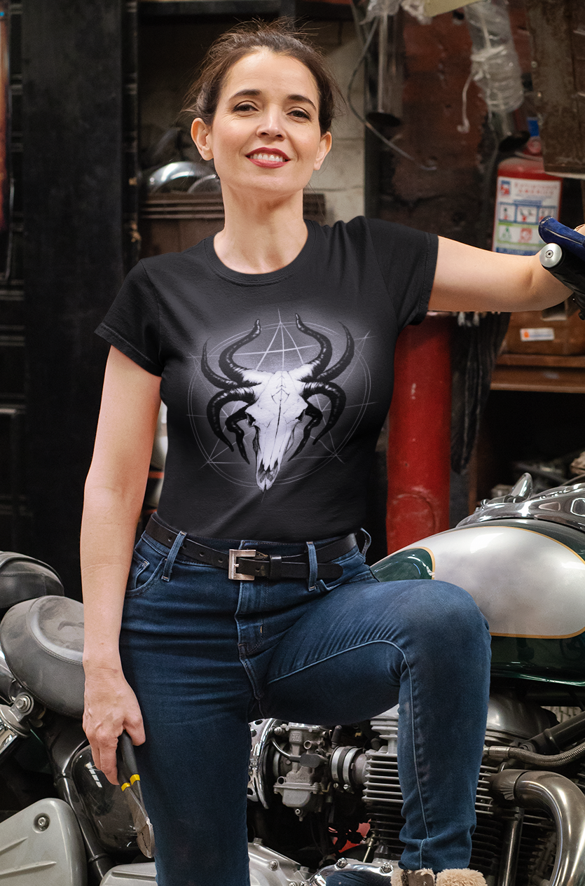 Glowing God of the Void: The Horned Skull Deity T-Shirt