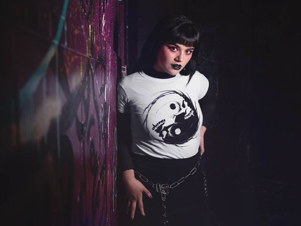 Occult Gothic Vampire Skull Yin Yang Sigil | Essential Cotton T-Shirt Light