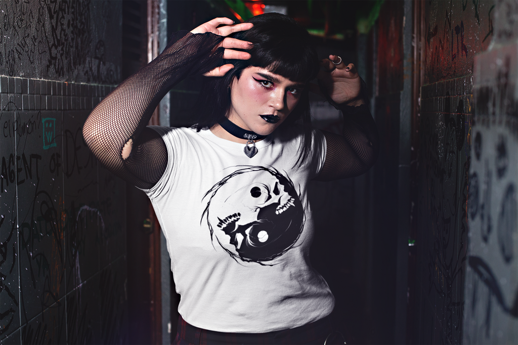 Occult Gothic Vampire Skull Yin Yang Sigil | Essential Cotton T-Shirt Light